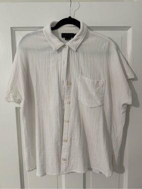 Hatch Maternity White Short-Sleeve Button-Up Shirt